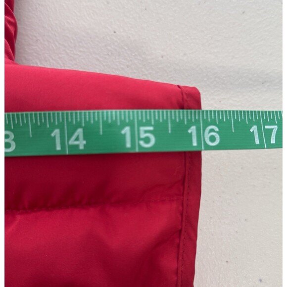 Women’s Red Puffer Vest Faux Fur Hood Winter Outdoor Holiday Cozy Cabin Sz Lg - Picture 9 of 9